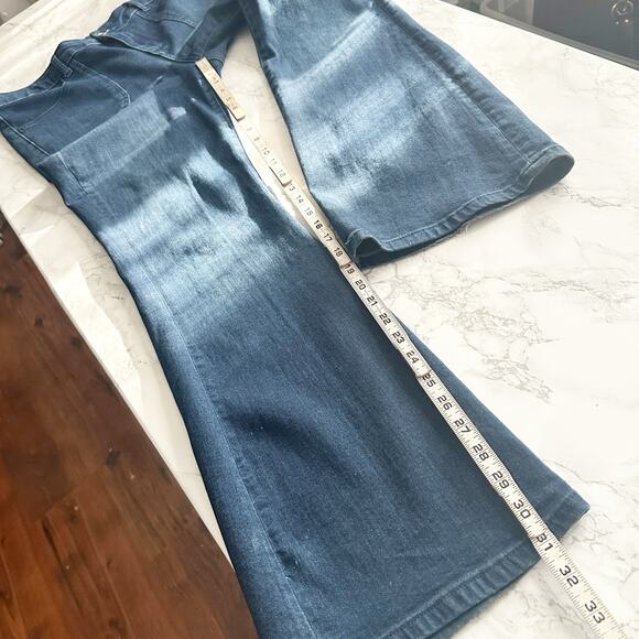 Pilcro the Icon Flare Jean Patch Pockets Women’s Size 32‎ mid-dark wash - Picture 14 of 16